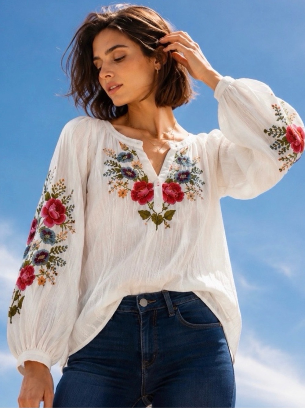 Anthropologie Akemi + Kin Mira Embroidered Floral Boho Peasant Blouse Rare